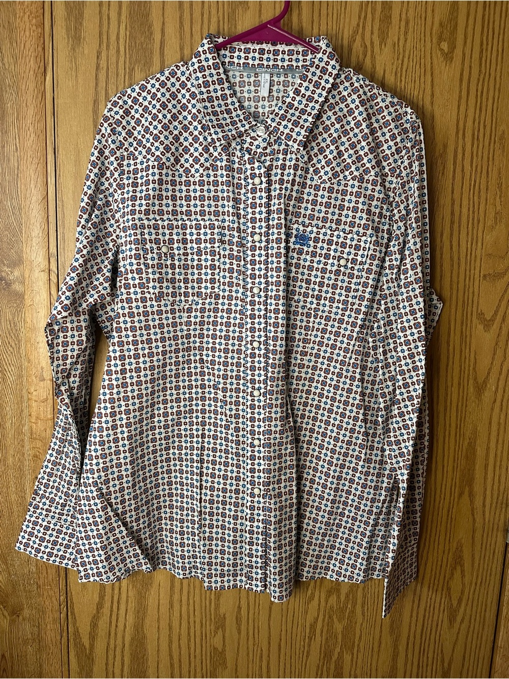 Cinch Patterned Button-Up Shirt in White with Blue & Brown Geometric Print- NWOT
